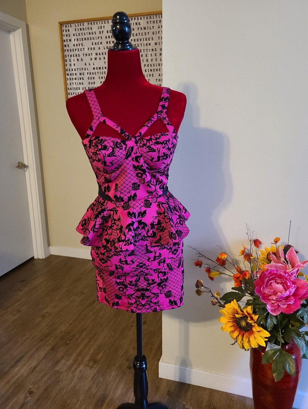 WOMEN'S dress